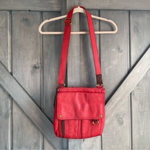 FOSSIL Red Genuine Leather Crossbody Bag Purse Gold‎ Hardware